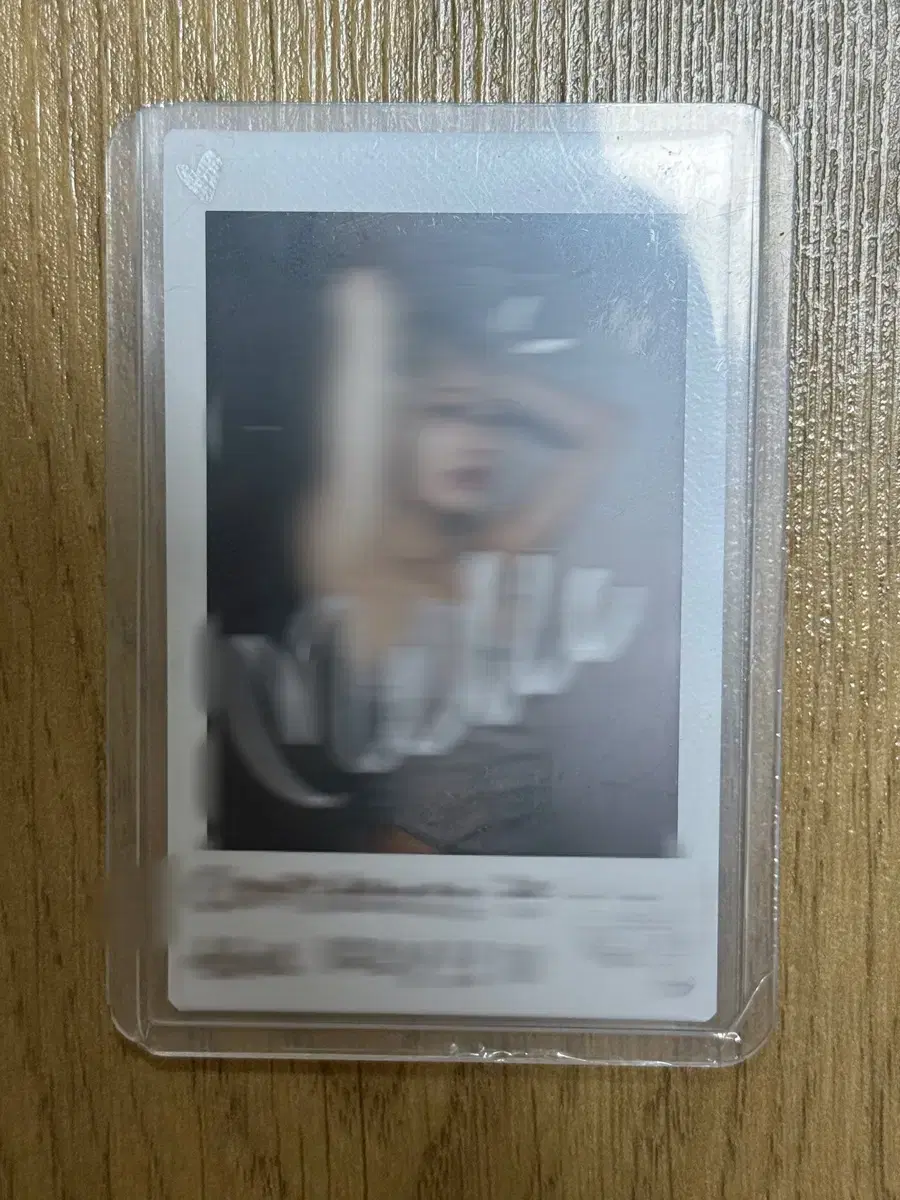 KISS OF LIFE ベル 直筆 サイン ポラロイド KISS OF LIFE ベル 直筆サイン入りポラロイド - メルカリ